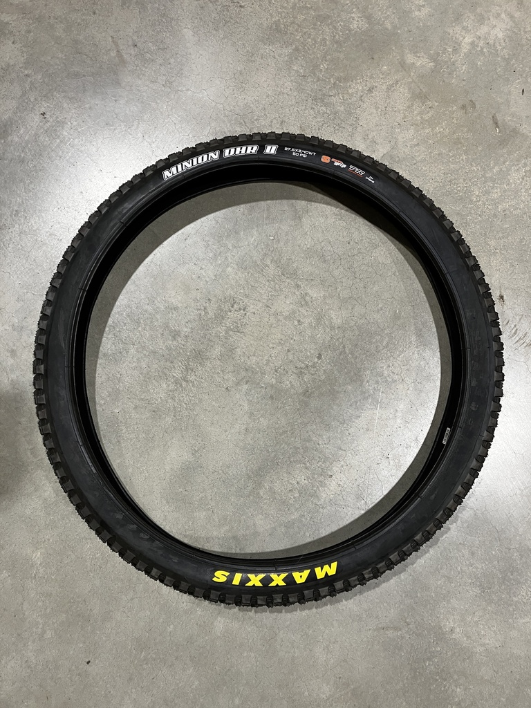 [ETB85962700] Maxxis Minion DHRII 27.5x2.4, 3C MaxxGrip, DH